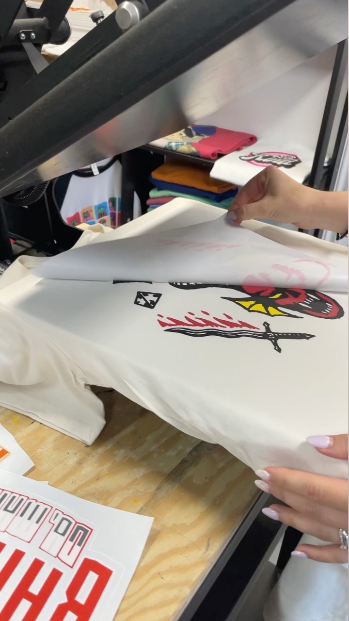 Decorate summer tees with screen printed Ultra Soft transfers.

Only thing you need is a heat press. 

Perfect prints with soft hand feel and breathable for those hot summer days!

#screenprint #screenprinttransfers #customtransfers #serigraphie #canada #heattransfers #strangerthings